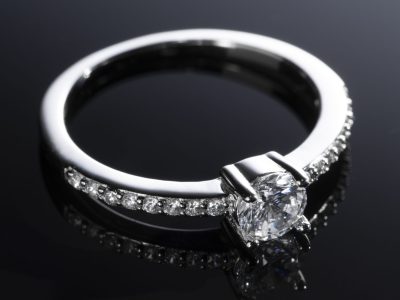 beautiful-engagement-ring-with-diamonds